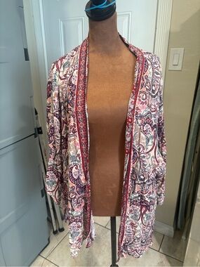 Knox Rose Paisley Open-Front Kimono in White, Red, Navy